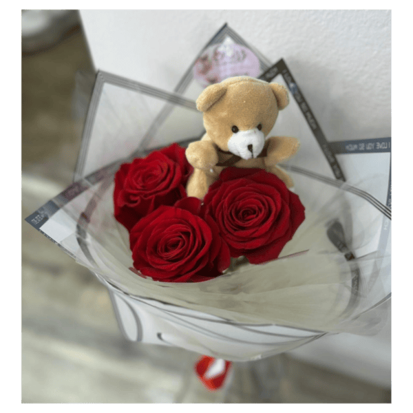 Buchet trandafiri cu ursuleț