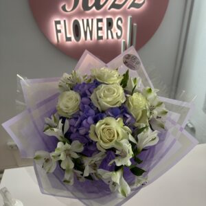 Buchet Trandafiri și Hortensia