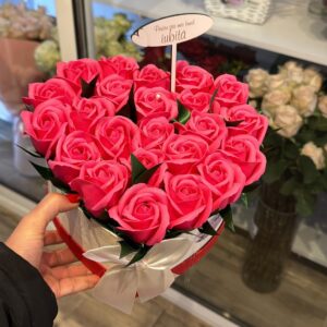 Aranjament din flori de săpun