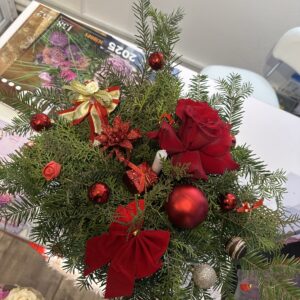 Aranjament Crăciun din vas ceramic