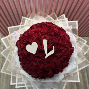 Buchet 101 Trandafiri roșii de Ecuador