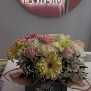 Aranjament din trandafiri parfumați